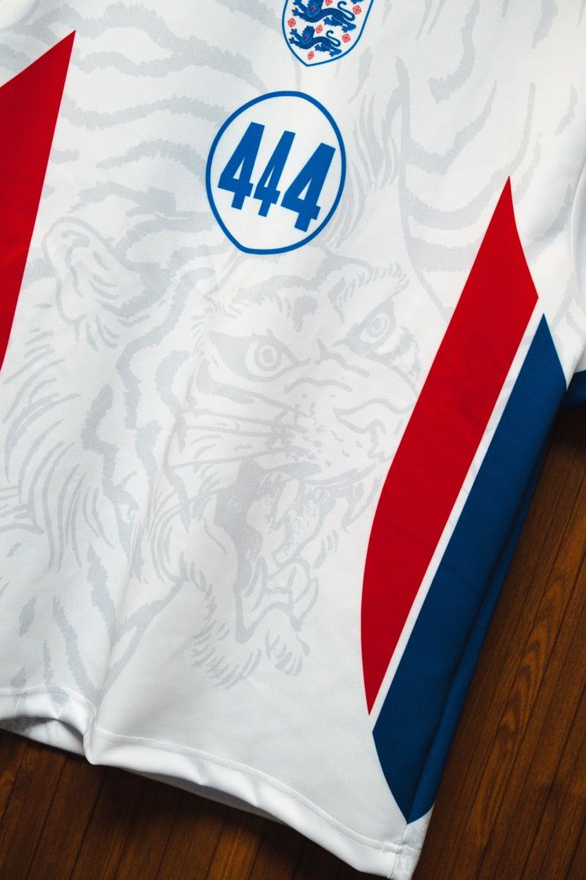 THREE LIONS FUTBOL JERSEY ⓀLASSIC FIT